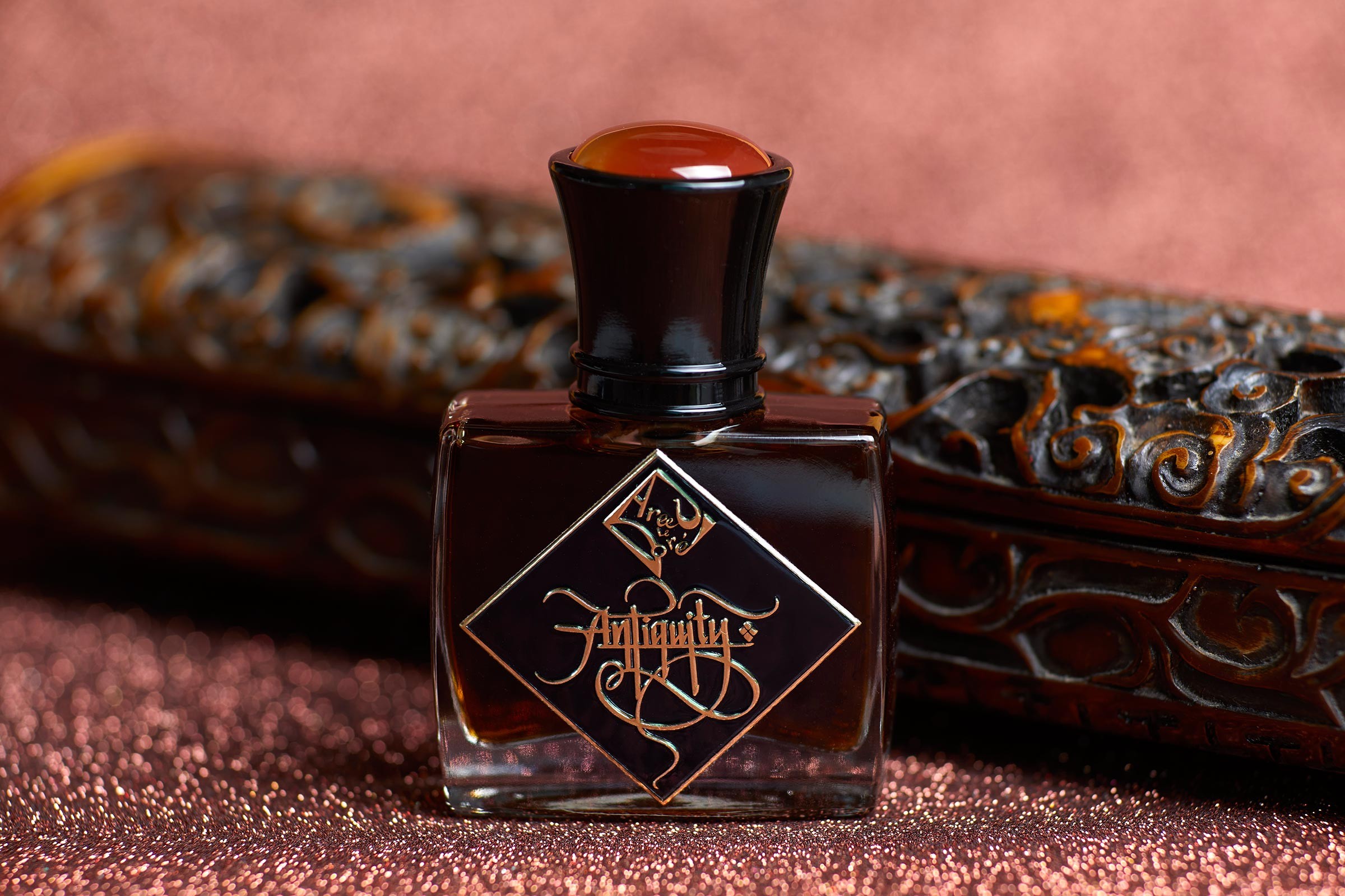 Click image for larger version

Name:	1-antiquity-perfume-areej-le-dore yorum.jpg
Views:	22681
Size:	570.8 KB
ID:	144172