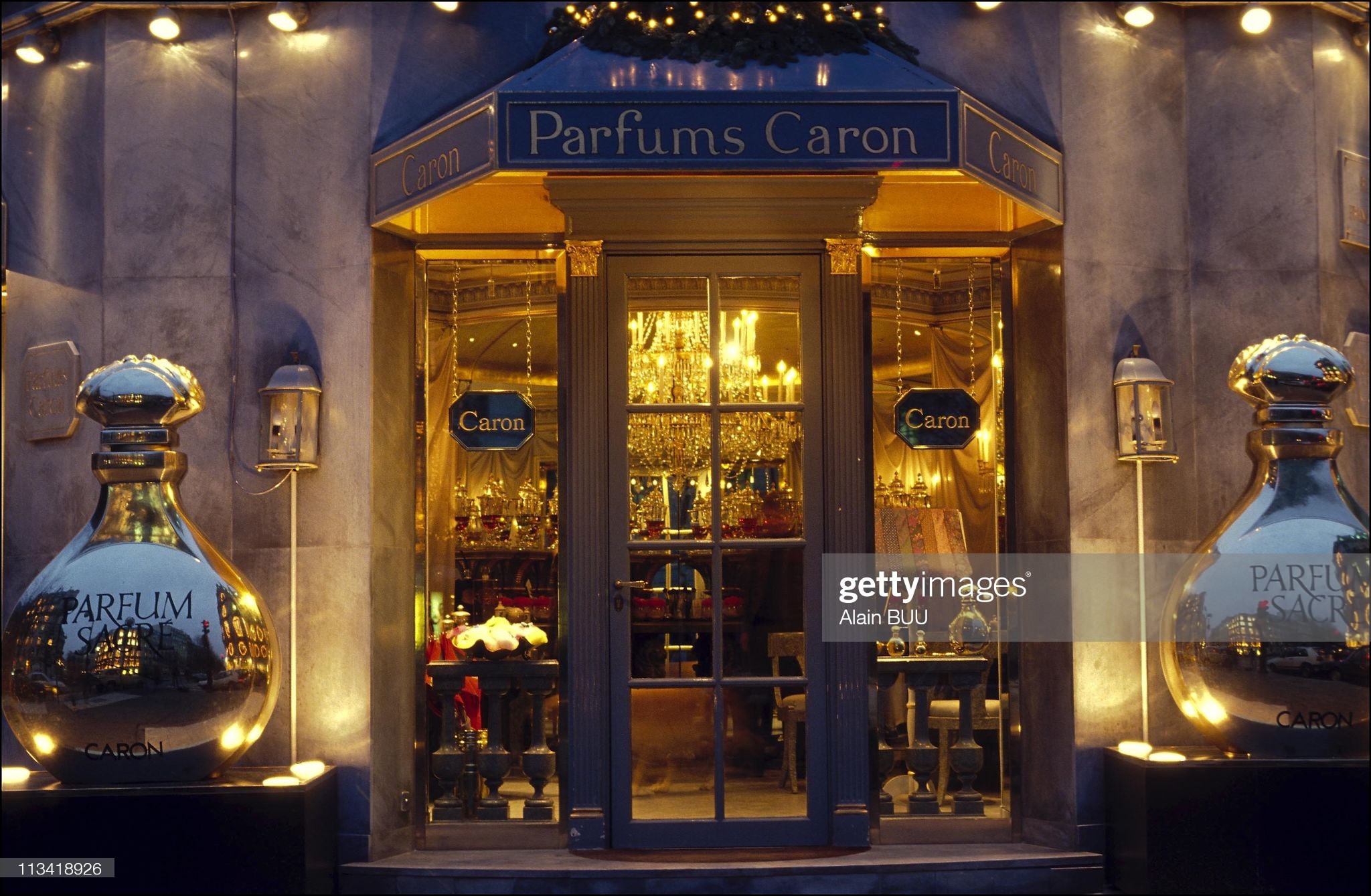 Click image for larger version  Name:	caron parfüm evi.jpg Views:	0 Size:	542.5 KB ID:	200895